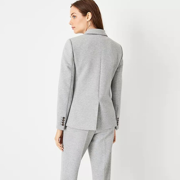 NWT - Ann Taylor - The Petite Hutton Blazer in Double Knit - Light Gray - Picture 2 of 13